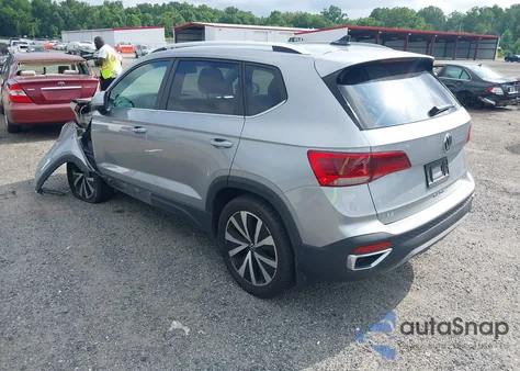 2022 Volkswagen Taos 1.5T Se из США, поврежденный, VIN 3VVLX7B23NM086863